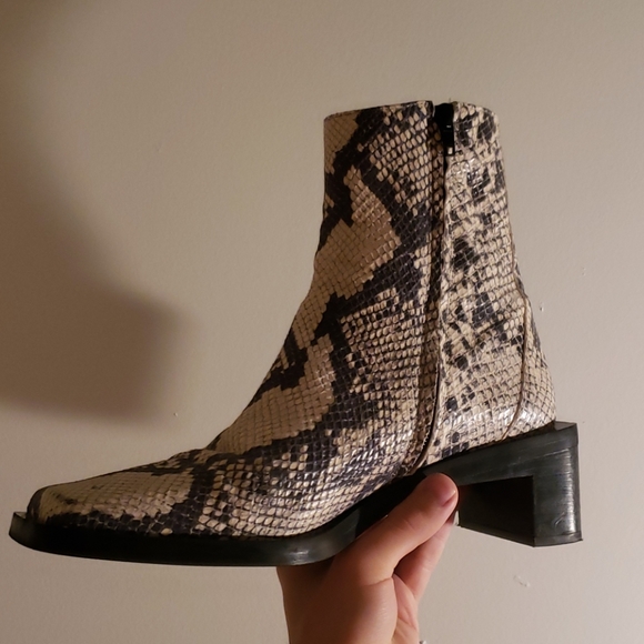 Snakeprint Booties - Picture 3 of 5